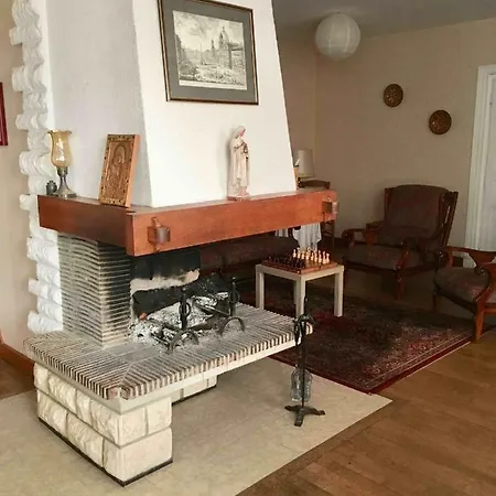 La Grande Maison De *