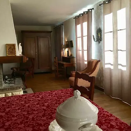 La Grande Maison De *