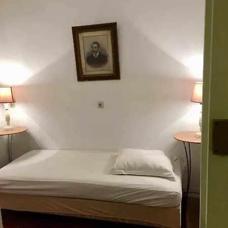 La Grande Maison De Carrouges